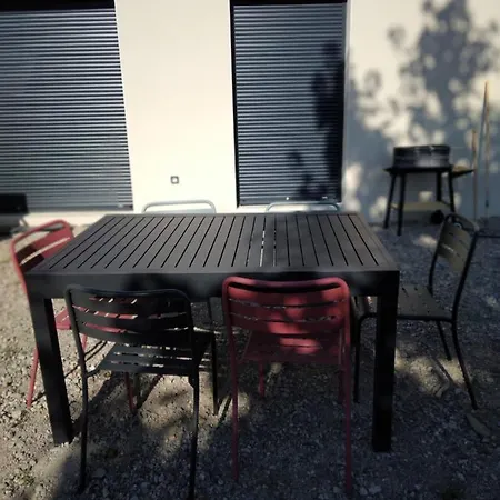Le Refuge פריווה
